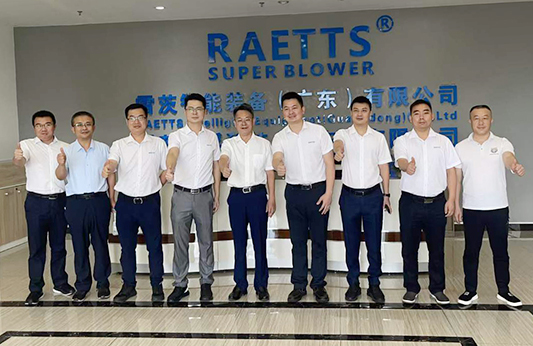 贛州市副市長陳水連、贛州市經開區黨工委副書記梁丁盛等領導先后蒞臨雷茨考察